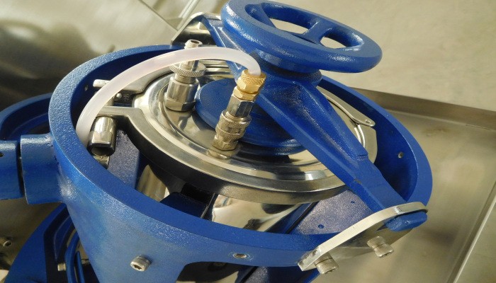 Option of Injecting Liquid while Mixing Option of Injecting Liquid while Mixing
